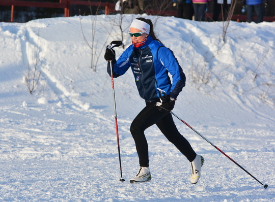 Alise varmer opp.JPG
